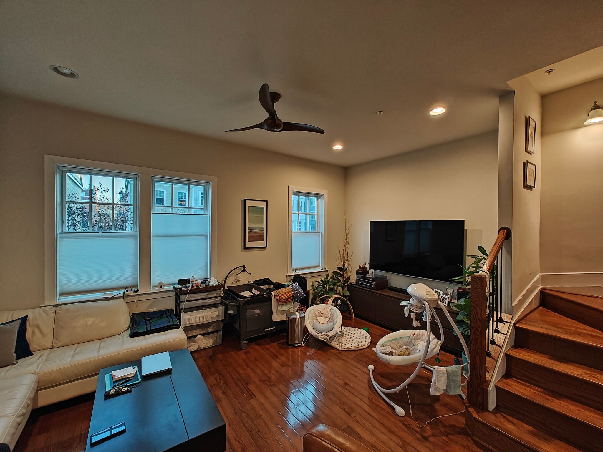 Living room - 716 Diamond Ave