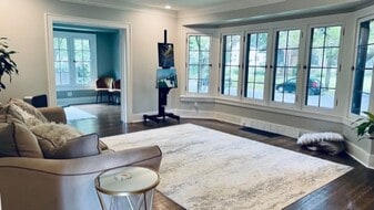 Building Photo - 352 Canterbury Rd