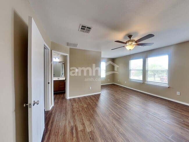 Building Photo - 5325 Mathra Dr