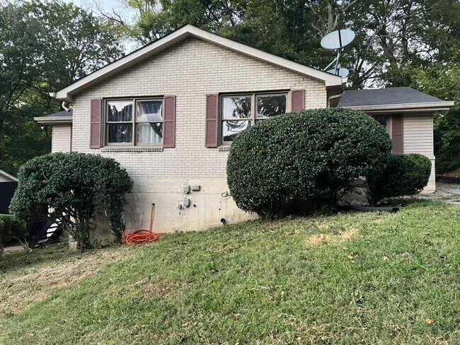 Building Photo - 146 Tusculum Rd