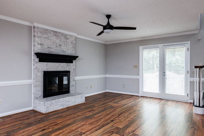 Building Photo - 3832 Doeskin Dr