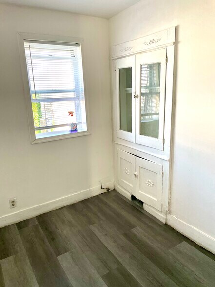 Building Photo - 137 N 57th St