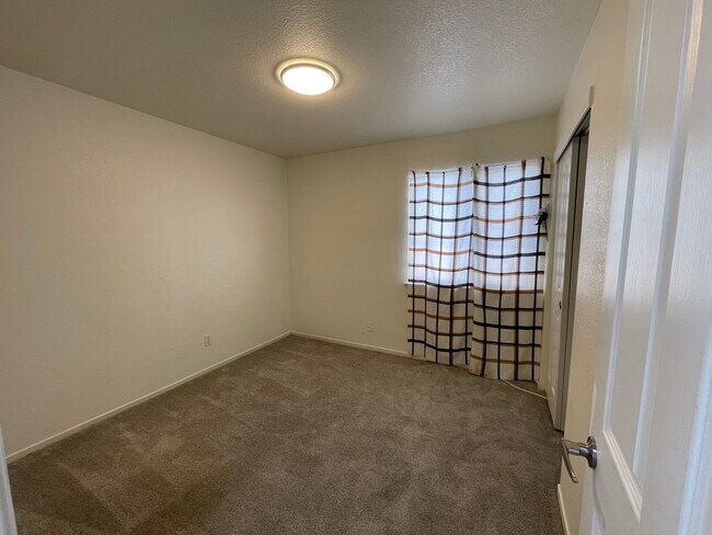 Building Photo - 7915 Jacinto Rd