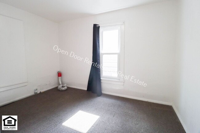 Building Photo - 209 S Ijams St