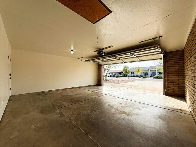 Building Photo - Newly Remodeled 3BR with Garage, Workshop, Privacy & Large Yard!