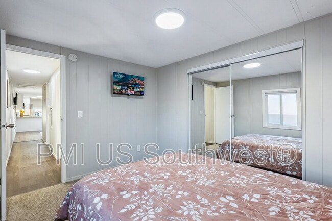 Building Photo - #2 437 Riverfront Drive