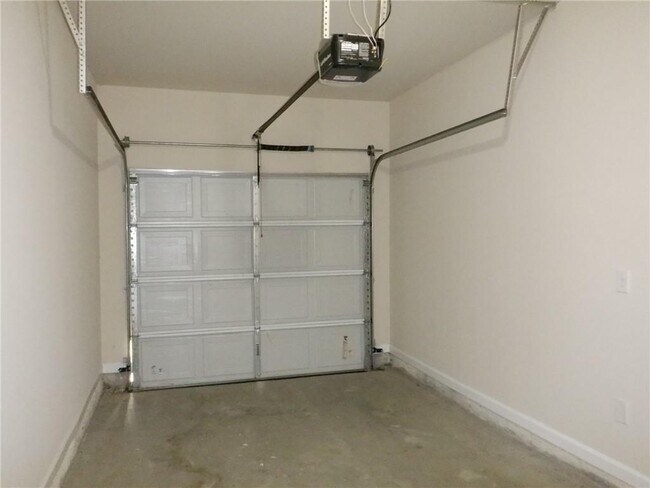 Building Photo - 1522 Iris Walk