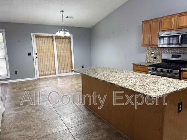 Building Photo - 915 Prestonwood Dr