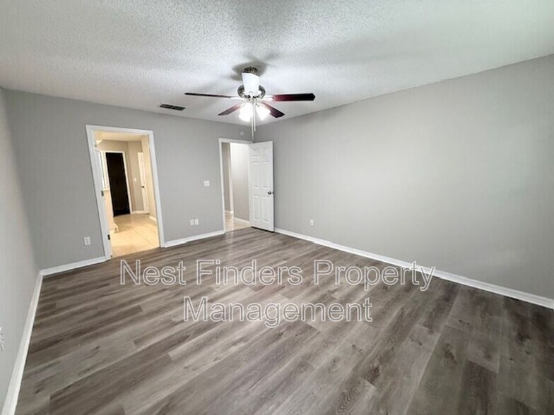 Building Photo - 816 Brookstone Ct