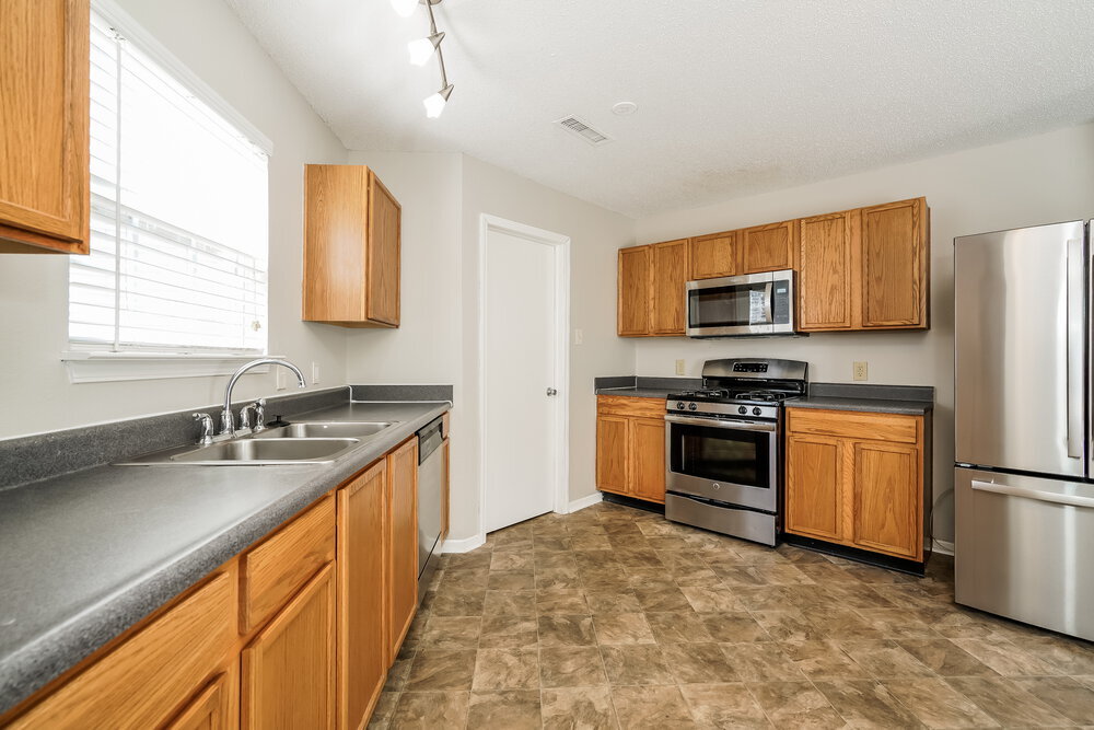 Building Photo - 10841 Zimmerman Ln