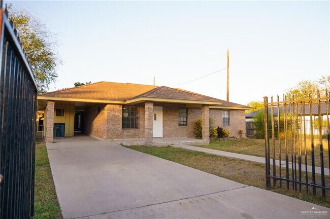 Building Photo - 19 Barnes St