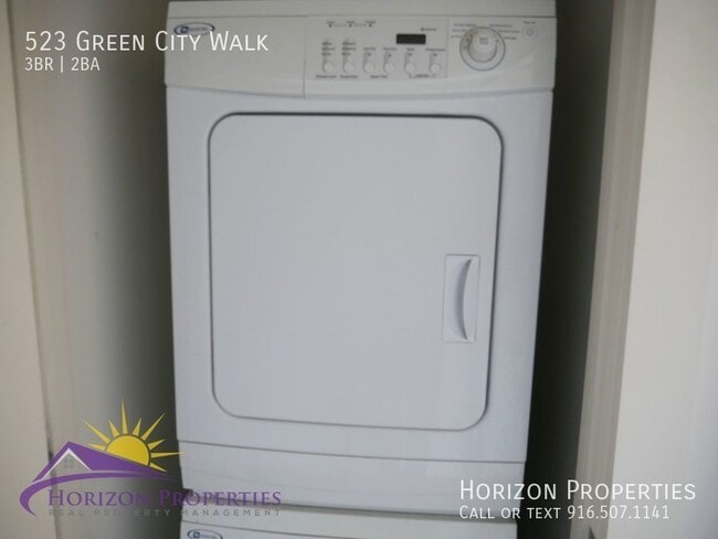 Building Photo - 523 Green City Walk