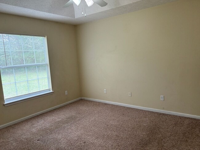 Building Photo - 3611 Eagle Ln