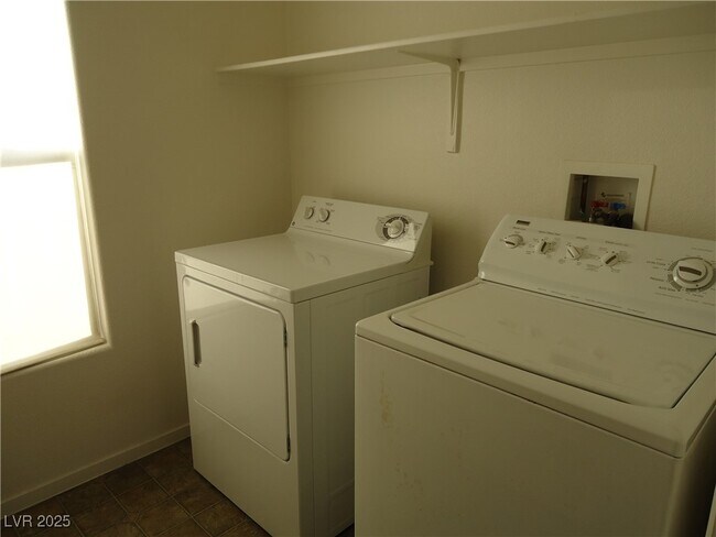 Building Photo - 9279 Sterling Hill Ave