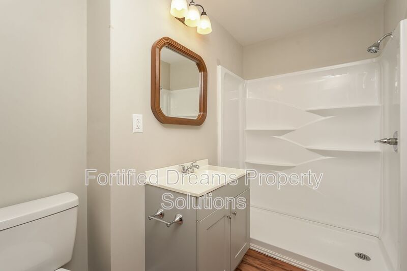 Building Photo - 407 Seaman St