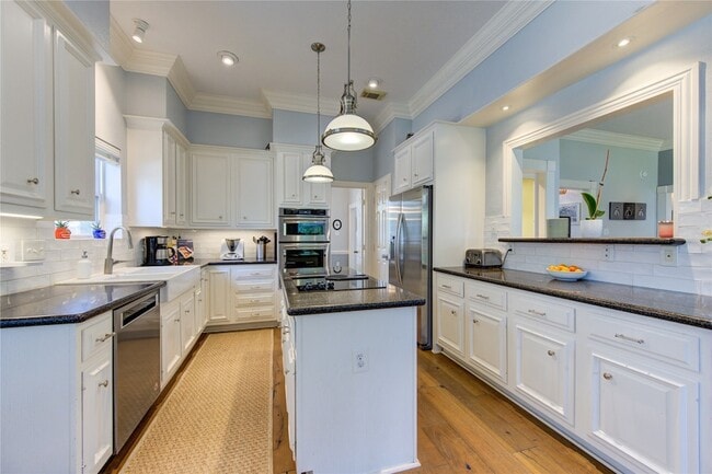 Building Photo - 5222 Summer Snow Dr