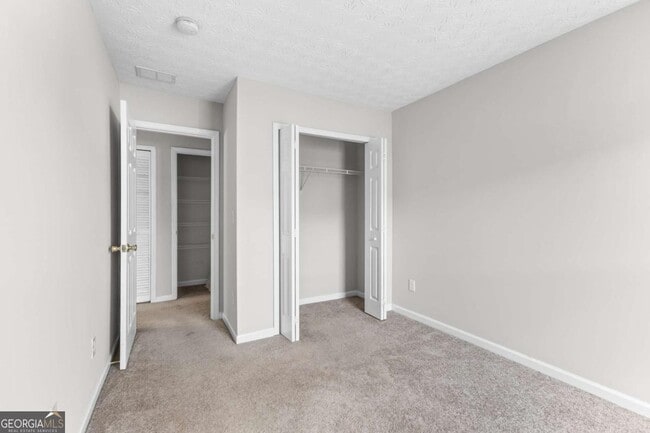 Building Photo - 6604 Splashwater Dr