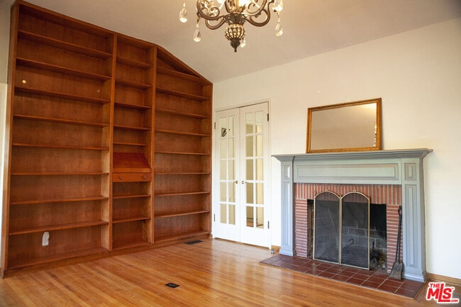 Building Photo - 4519 Van Noord Ave