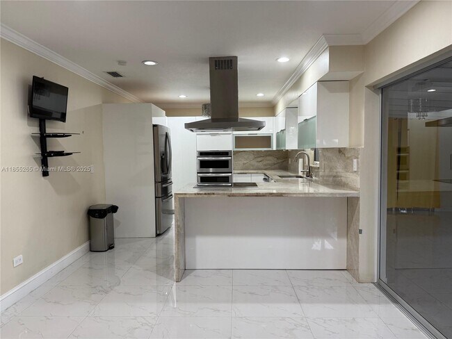Building Photo - 1715 SW 102nd Ct