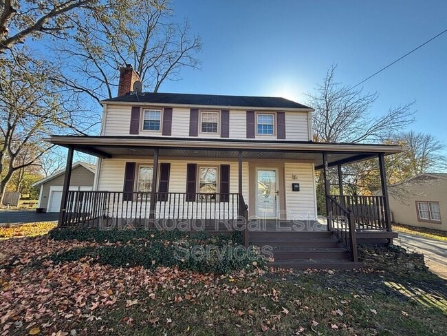 Primary Photo - 3600 Grand Ave