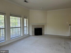 Building Photo - 660 Gateway Dr SE