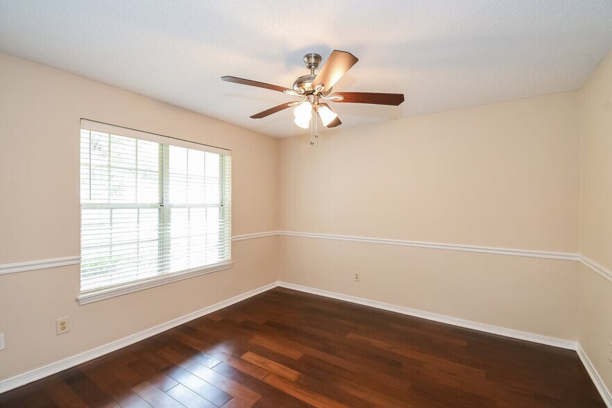 Building Photo - 105 Harbour Island Ct