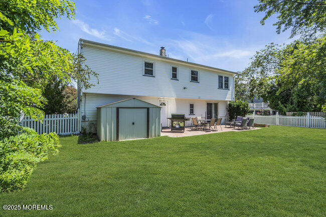 Building Photo - 2421 Homestead Ave