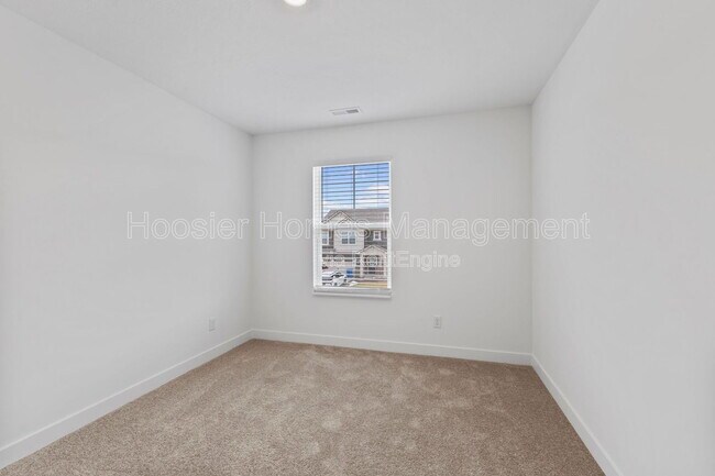 Building Photo - 15274 Farrington Rd