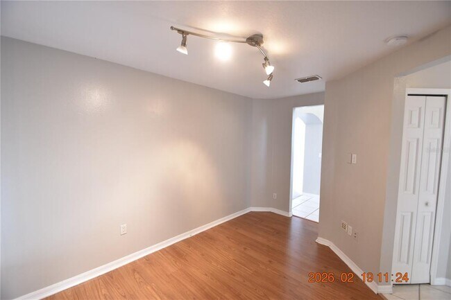 Building Photo - 2521 Clareside Dr