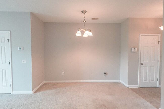 Building Photo - Coming Available