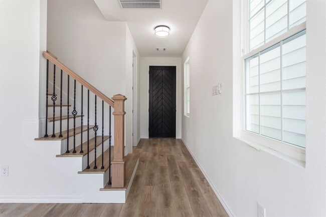 Building Photo - 1275 Oakmont Bnd Dr