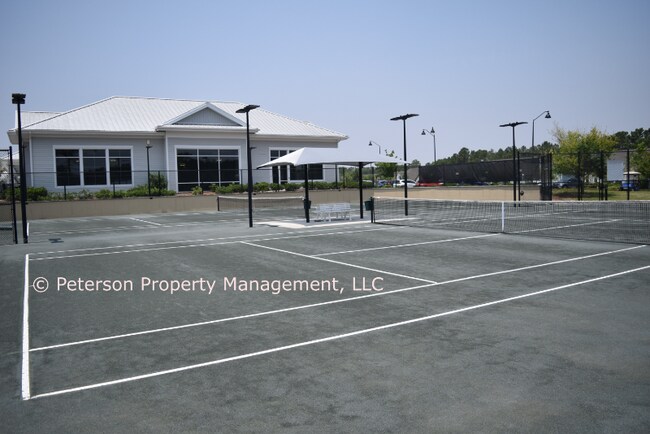 Building Photo - 409 Deveraux Dr