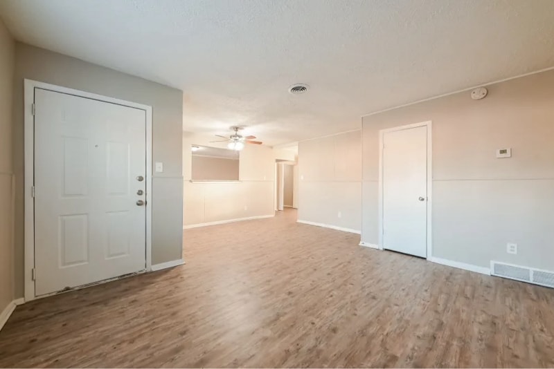 Building Photo - 3308 Ivy Dr