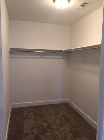 Walk In closet - 5211 S 65th Plz