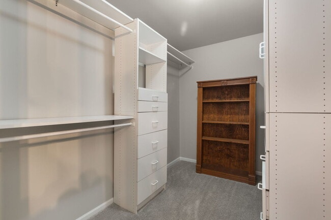 Building Photo - 2020 Spring Creek Ln