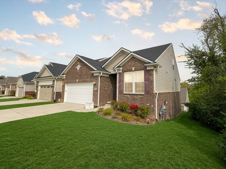 Building Photo - 2750 St. Regis Way