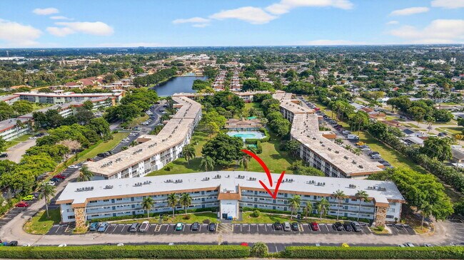 Building Photo - 2200 Springdale Blvd