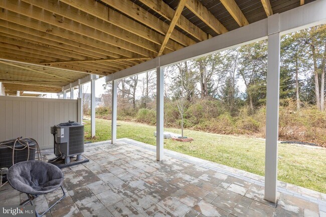 Building Photo - 23377 Lewis Hunt Square