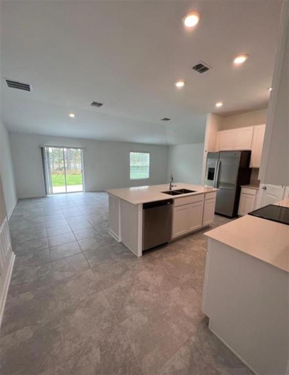 Building Photo - 2534 Skyline Lp