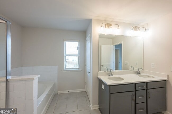 Building Photo - 2928 Cottage Ln