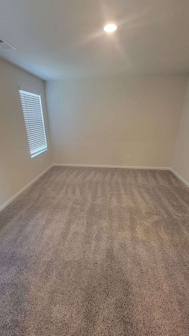Building Photo - Energy-efficient townhome with 3BR/2.5BA Garage - Kannapolis