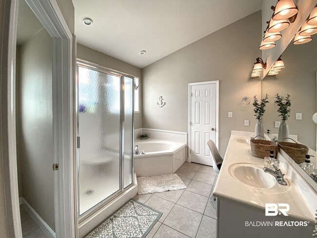 Building Photo - 25209 Windward Pl