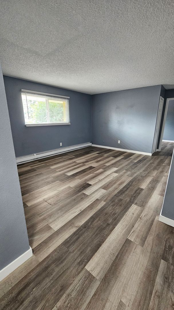 Building Photo - $500 OFF FIRST MONTH |$1313 - 3BR/1BA Pet-Friendly 4Plex near Memorial Park in Colorado Springs