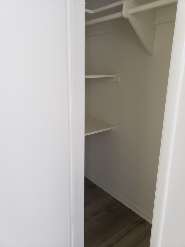 Building Photo - 329 California Ave