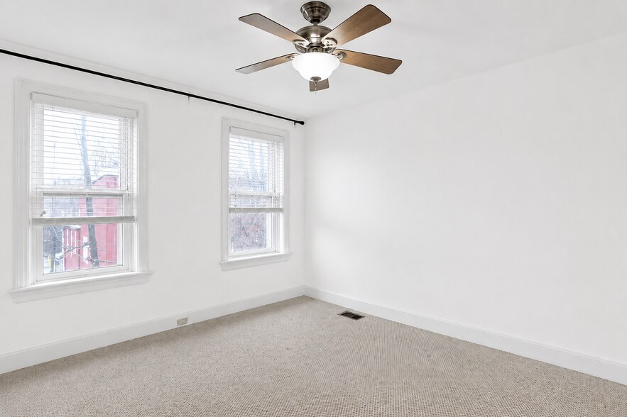 Building Photo - 112 Herr St