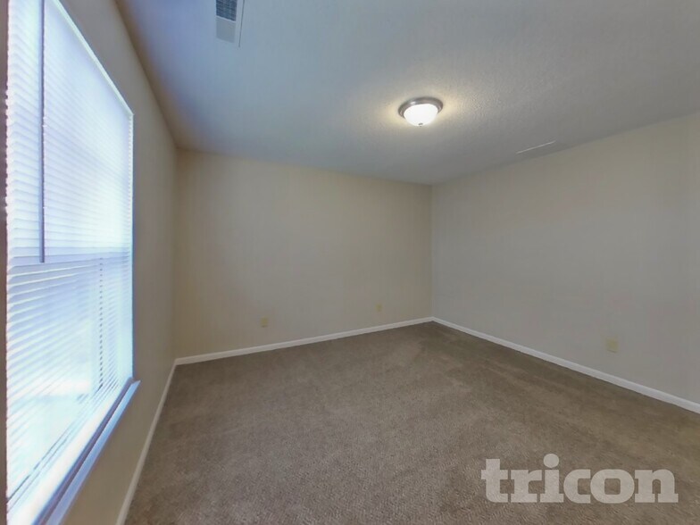 Building Photo - 43 Morse Cir