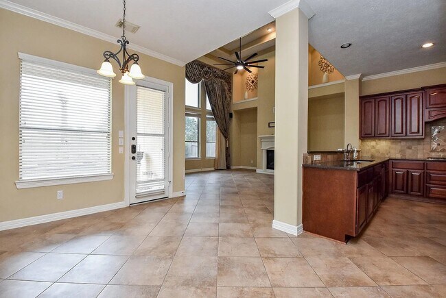 Building Photo - 10015 Nicollet Lake Ln