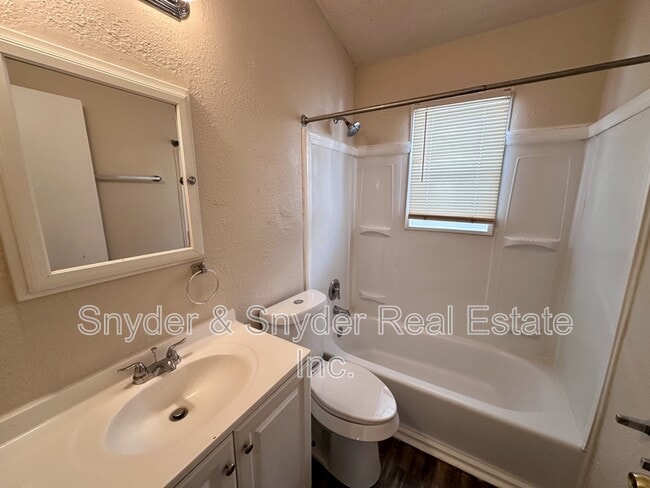 Building Photo - 279-281 Grove St