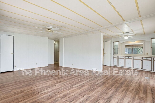 Building Photo - 2431 N Higley Rd