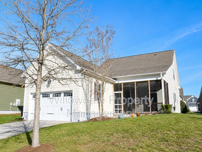 Building Photo - 1025 Governess Ln